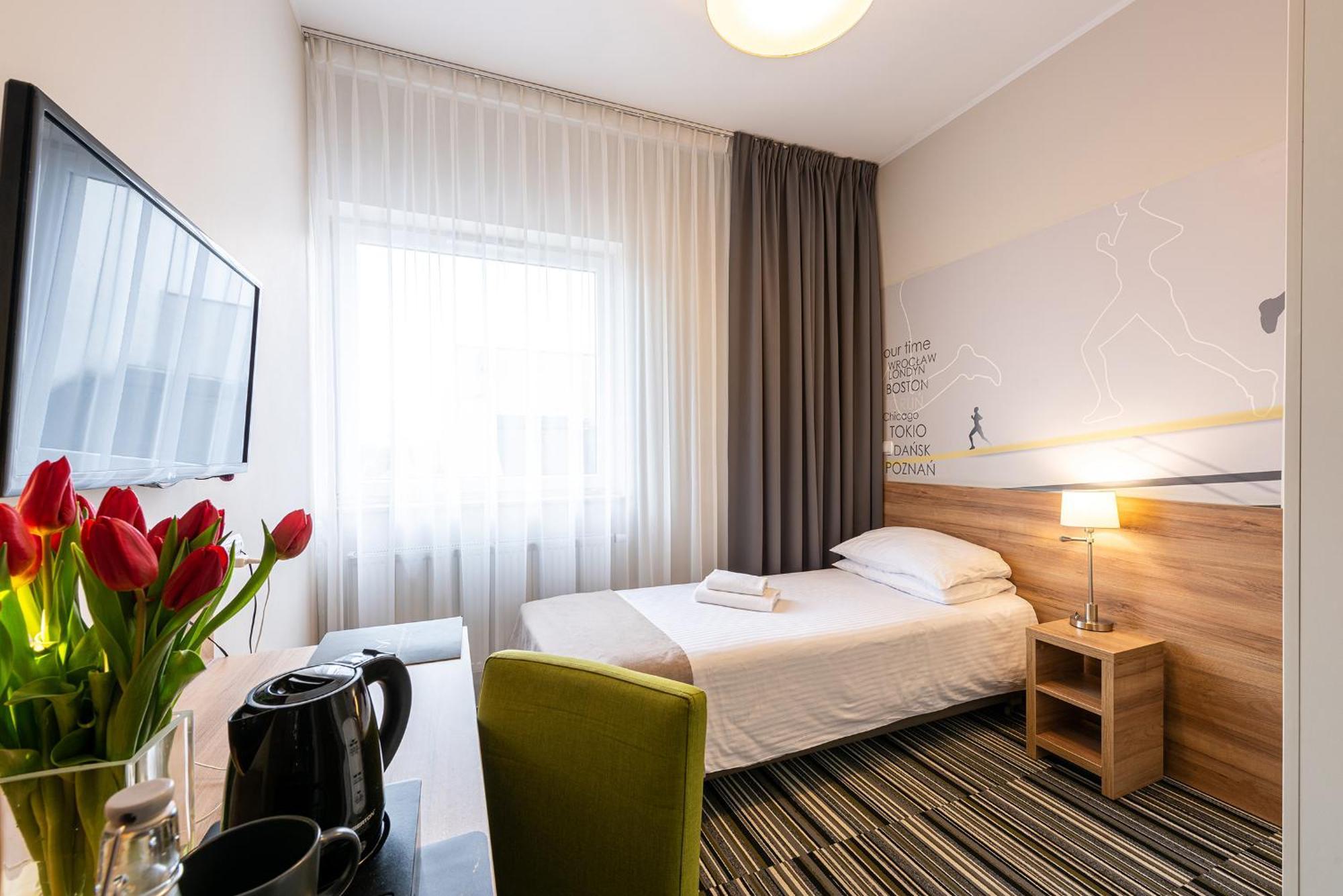 Hotel Maraton Szamotuły Exteriör bild