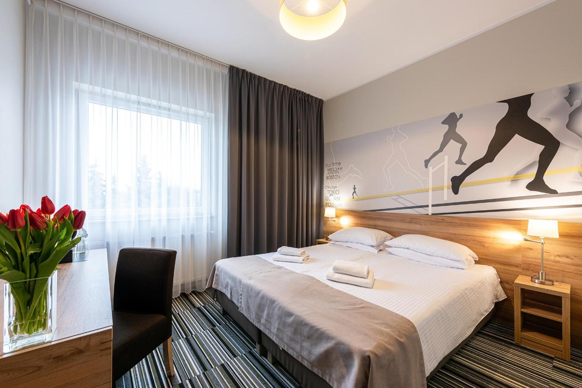 Hotel Maraton Szamotuły Exteriör bild